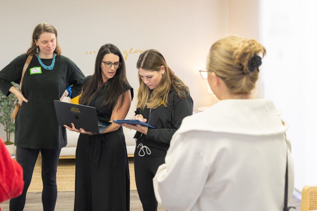 pregnant women registering for the new mom school newport mesa