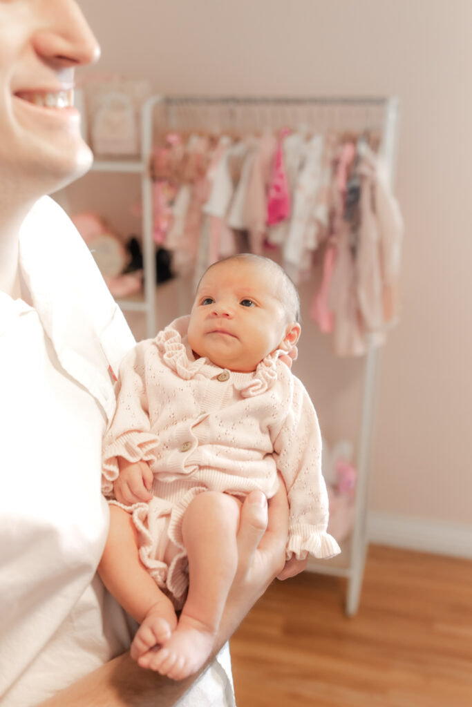 Newport beach newborn photographer sleepy newborn pose.jpg
